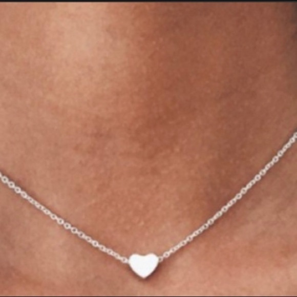 Silver heart dainty 3-D necklace silver chain minimalist boho - Picture 3 of 3